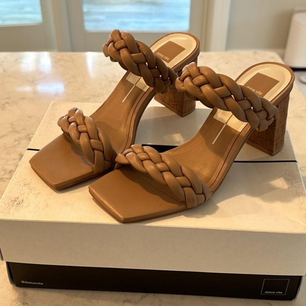 Dolce Vita - size 9